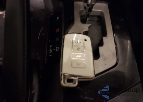 2016 Toyota Rav4 Hybrid Limited z USA, uszkodzony, nr VIN JTMDJREVXGD021822